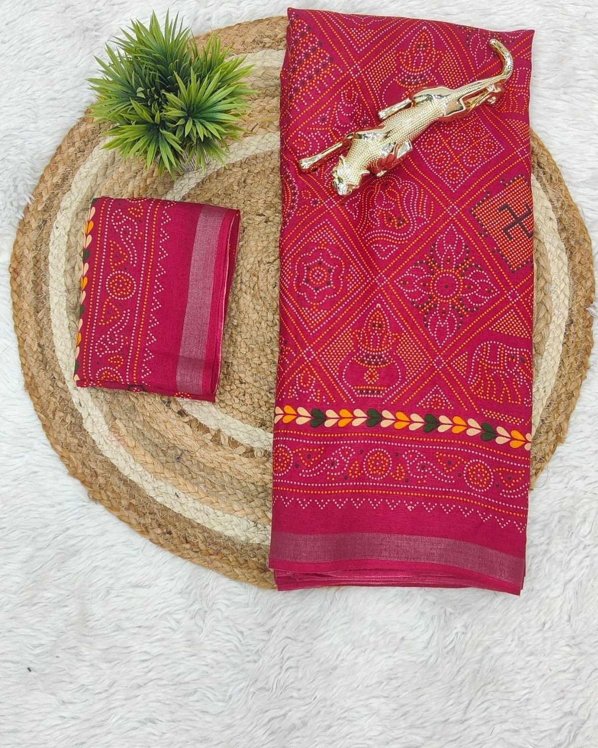 Traditional Bandhani Printed Saree with Ethnic Motif Pallu and Border Detailing