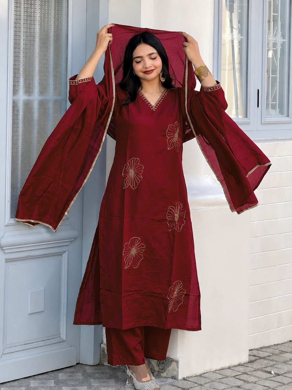 Elegant Embroidered Straight Cut Kurta Pant Set With Dupatta