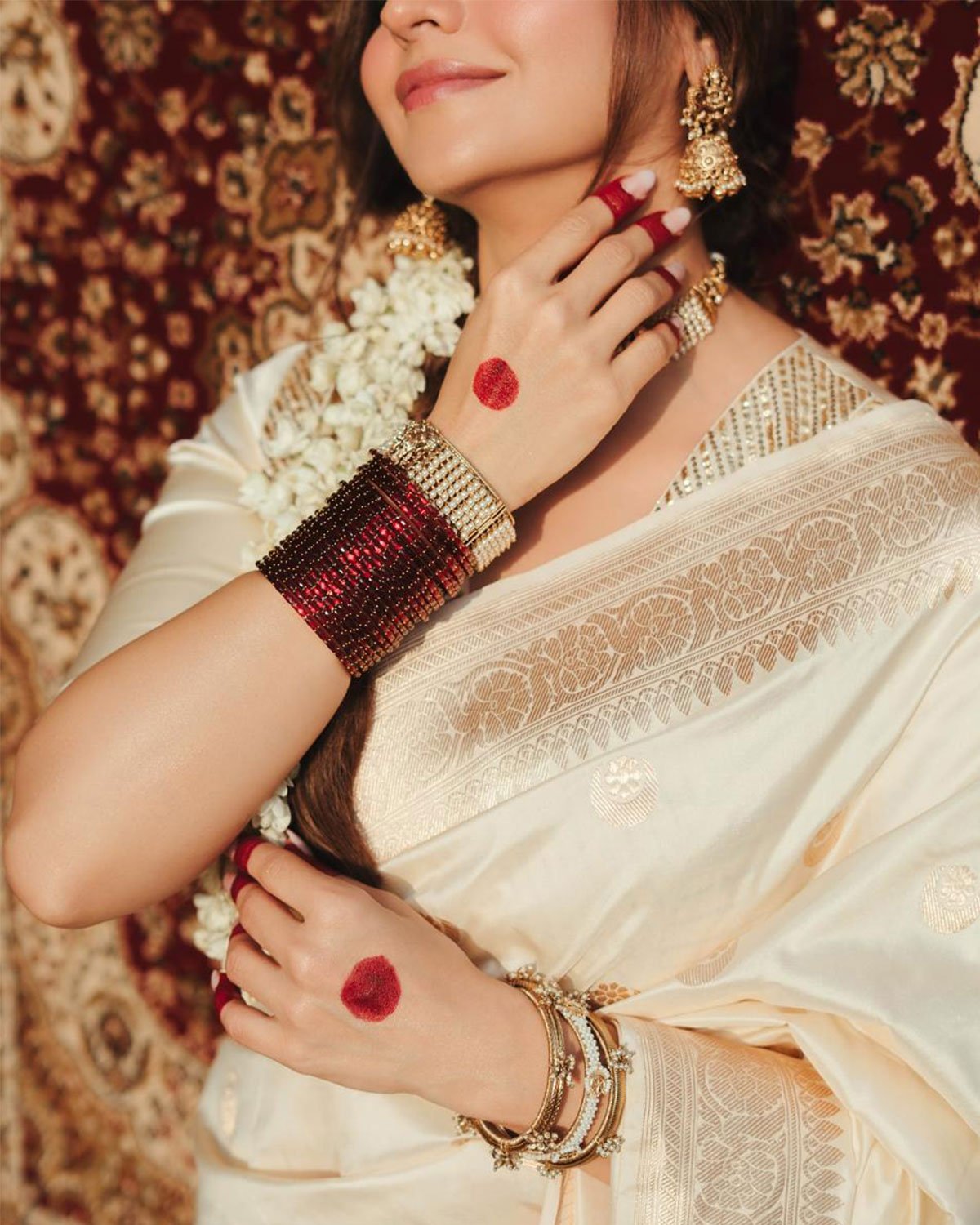 Elegant Silk Blend Saree with Traditional Zari Motifs and Broad Border